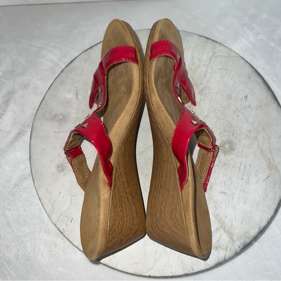 Vionic Orthaheel Maggie Wedge Sandals in Raspberry Red Patent Womens Size 8 - Picture 9 of 12